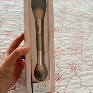 Vince Camuto Duo Face Brush with Soft Bristles
